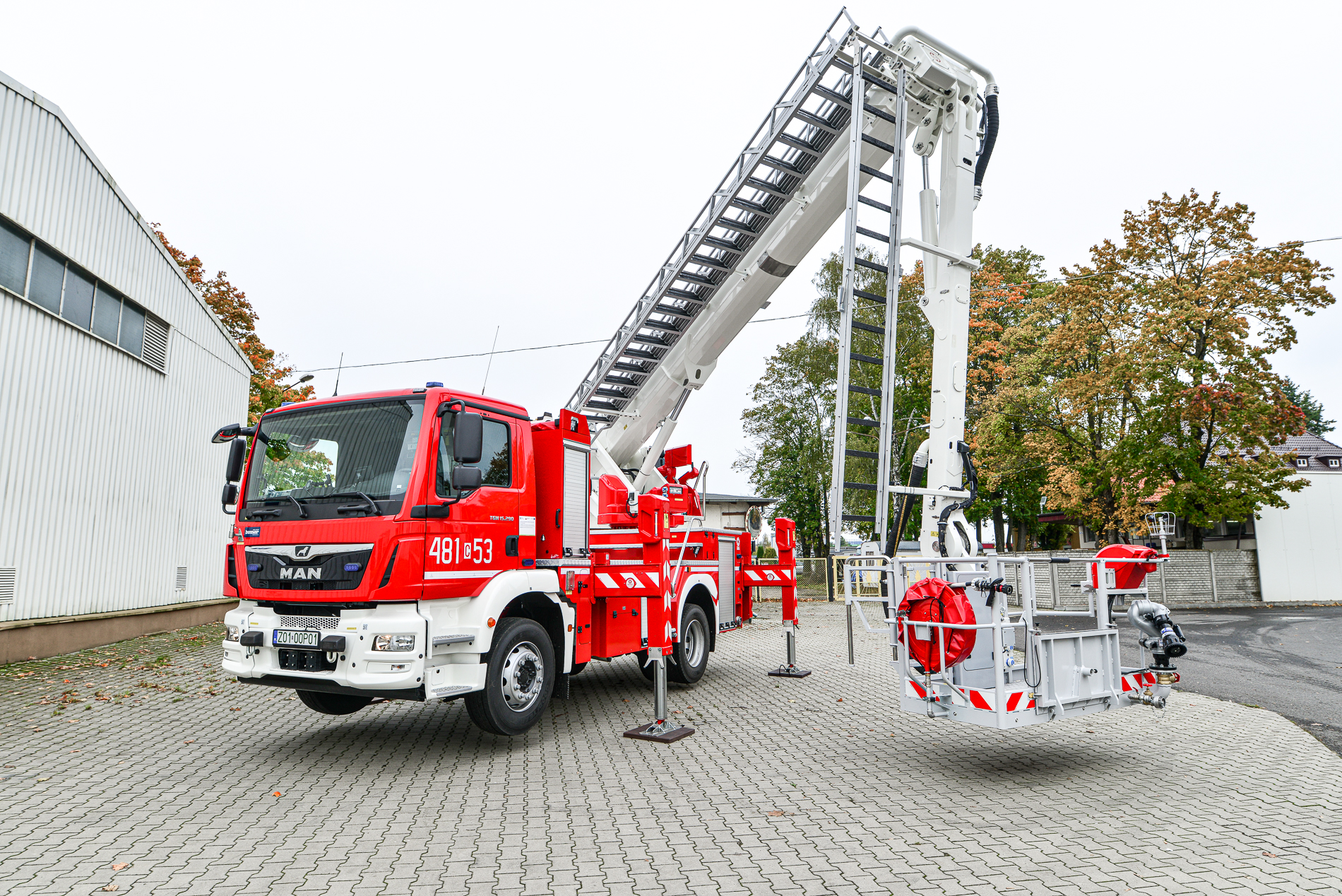Ewakuacja i praca na wysokości: Kompleksowy przewodnik dla pracodawców i specjalistów BHP