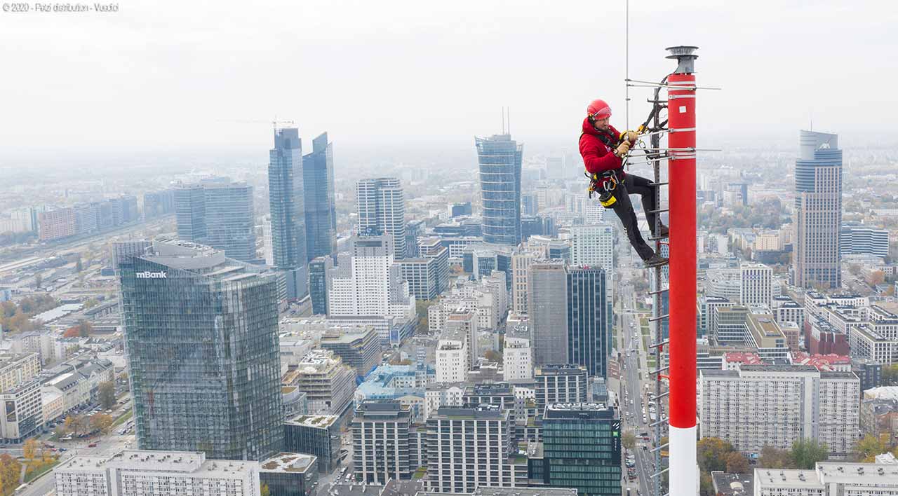 Kompleksowe zarządzanie bezpieczeństwem: Dlaczego terminowe przeglądy Środków Ochrony Indywidualnej (ŚOI) jest fundamentem odpowiedzialnego biznesu?